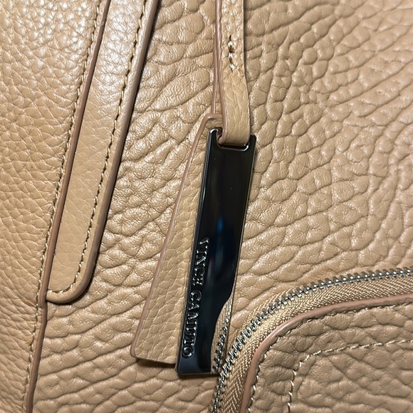 💕NWT Vince Camuto Shoulder Bag 💕 - Picture 4 of 14